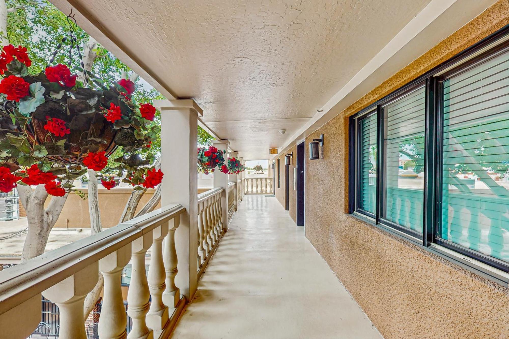 Historic Oldtown Plaza 201 Apartment